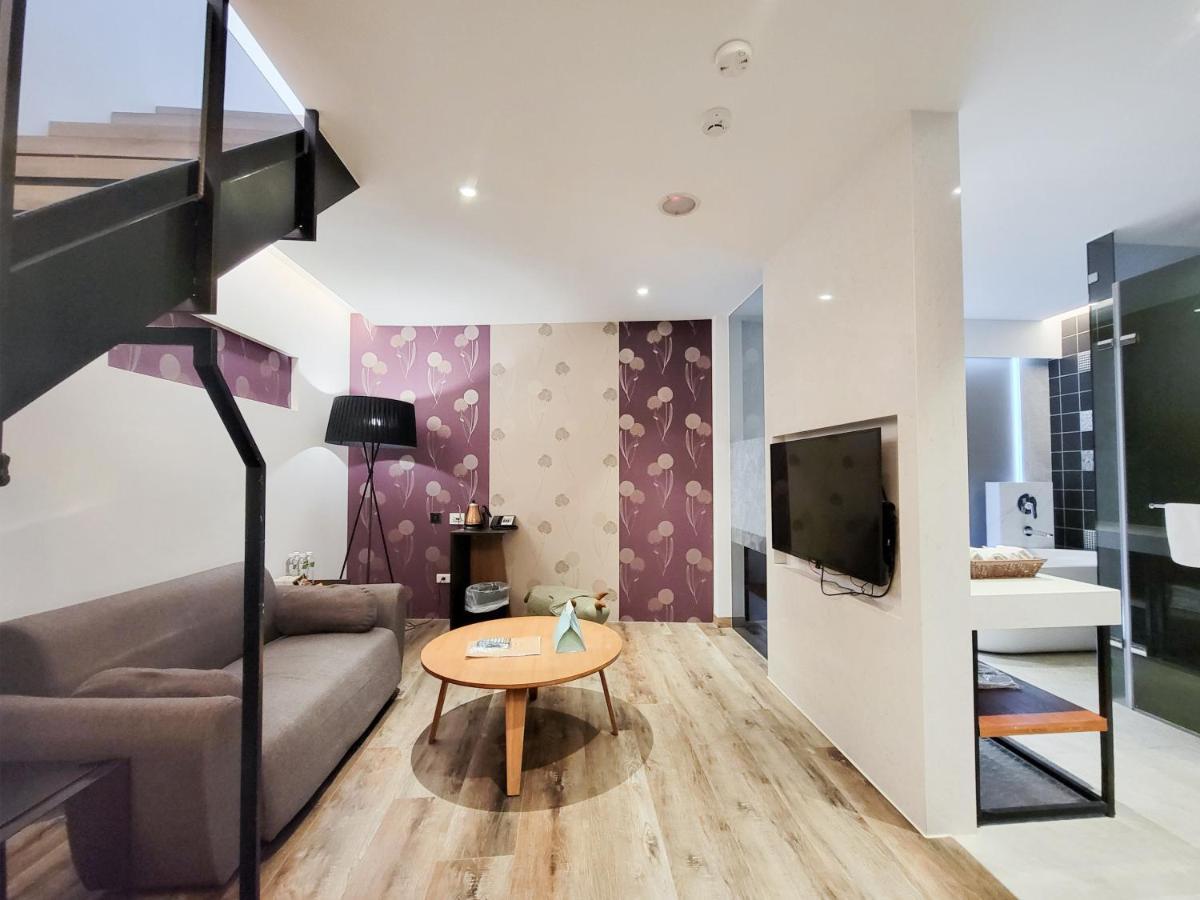 Check Inn Taichung Zhongshan Bagian luar foto