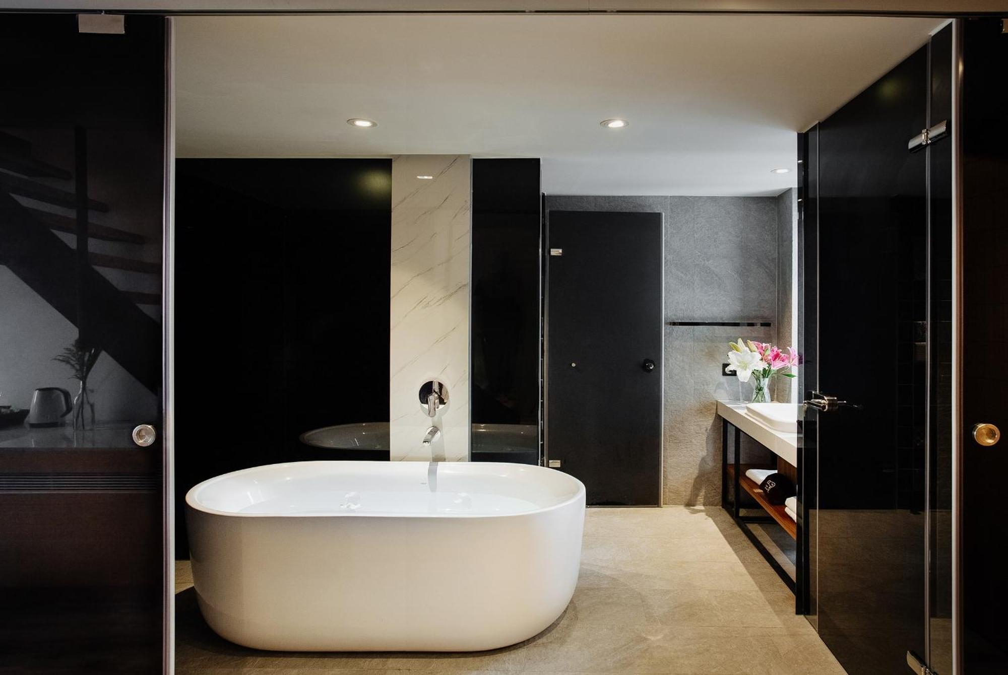 Check Inn Taichung Zhongshan Bagian luar foto