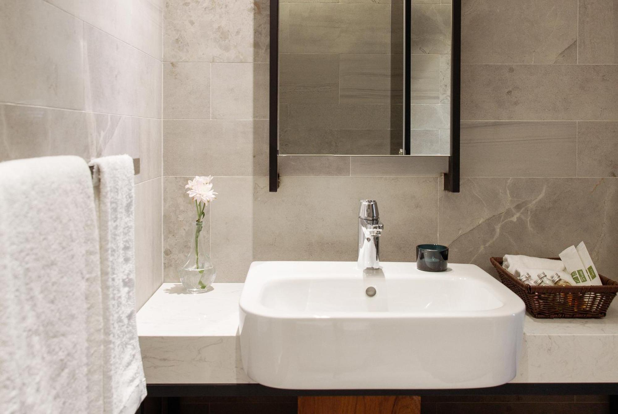 Check Inn Taichung Zhongshan Bagian luar foto