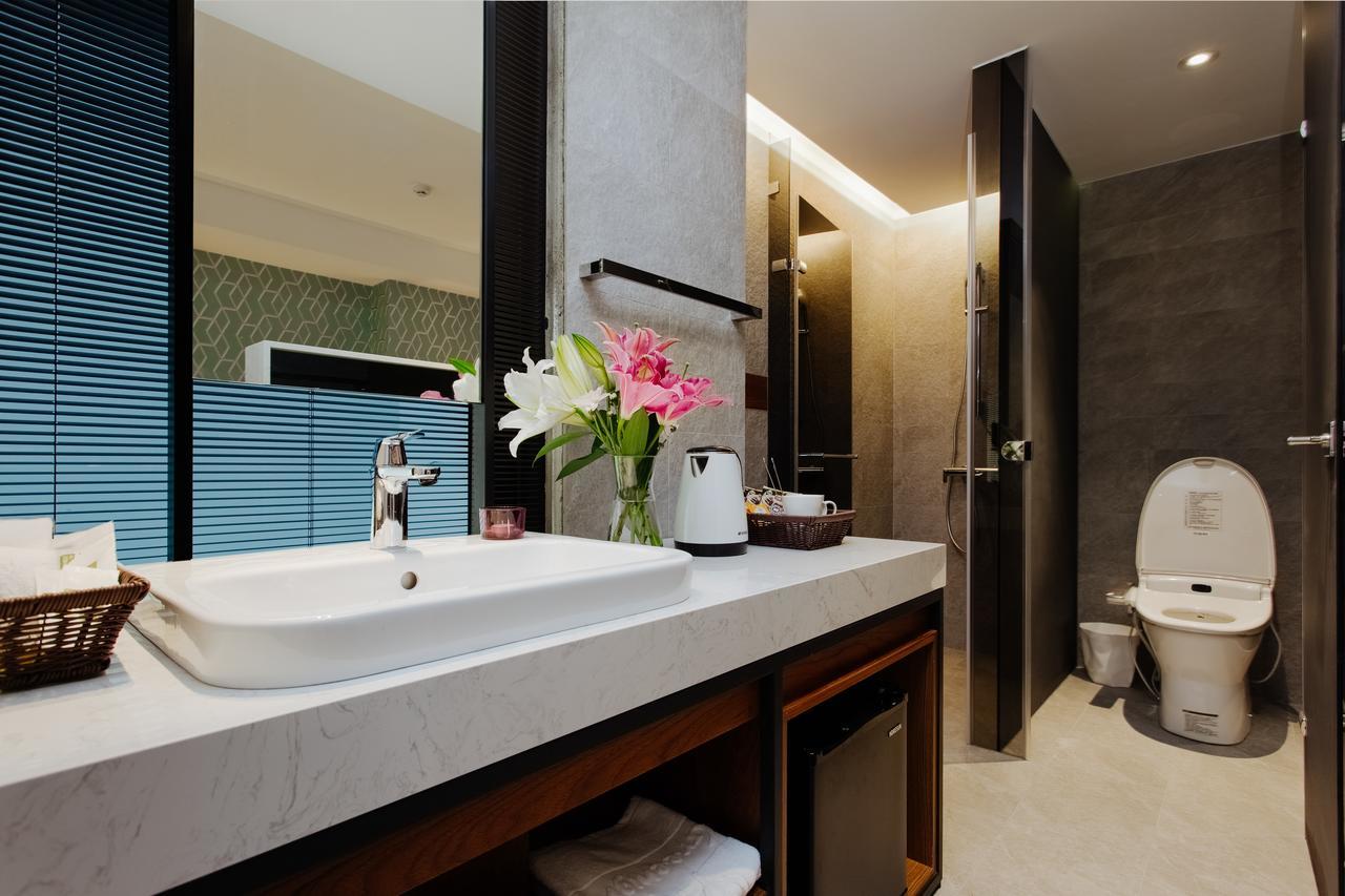 Check Inn Taichung Zhongshan Bagian luar foto