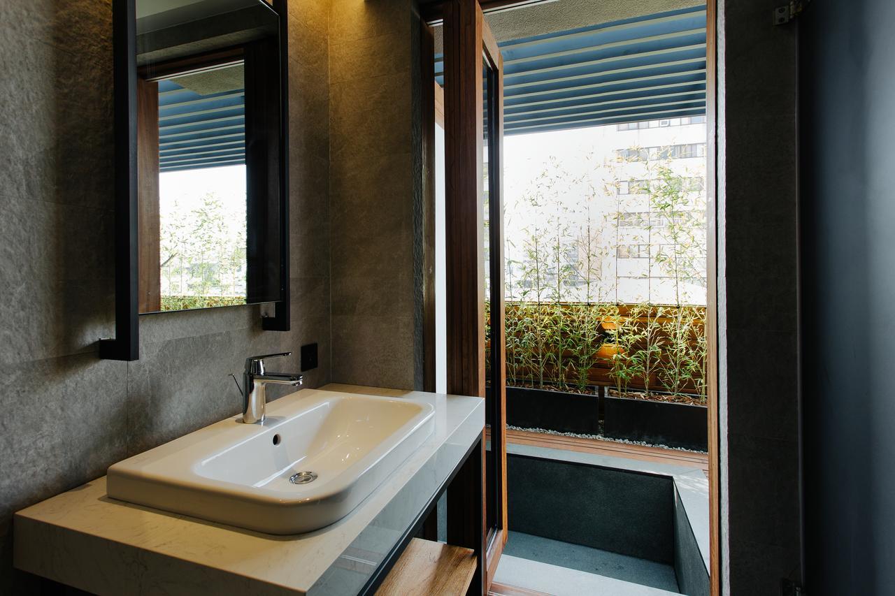 Check Inn Taichung Zhongshan Bagian luar foto