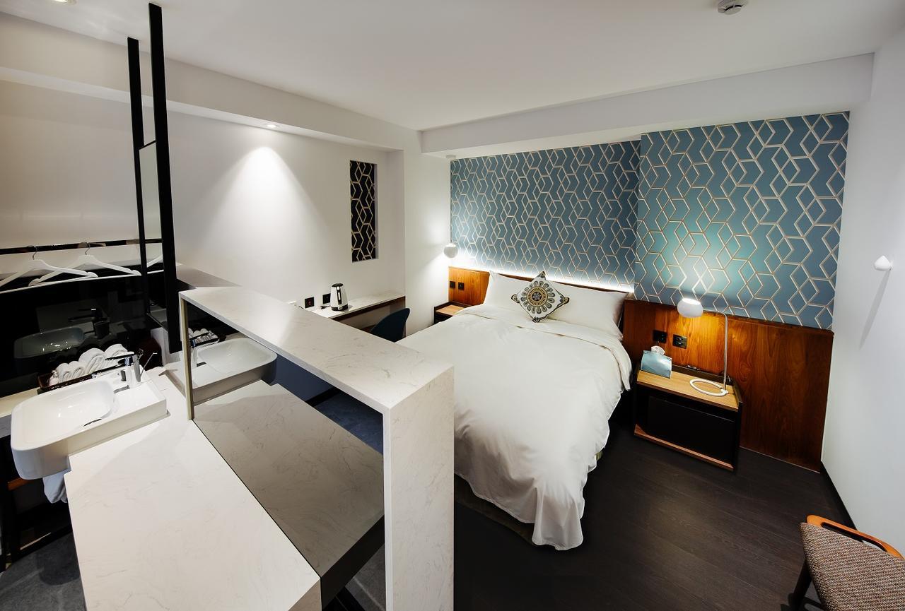 Check Inn Taichung Zhongshan Bagian luar foto
