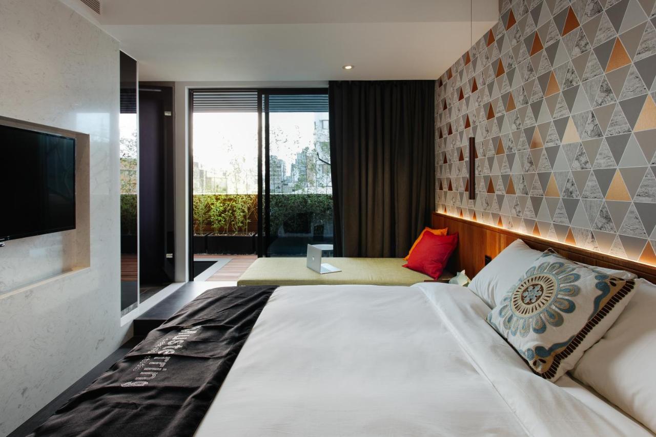 Check Inn Taichung Zhongshan Bagian luar foto